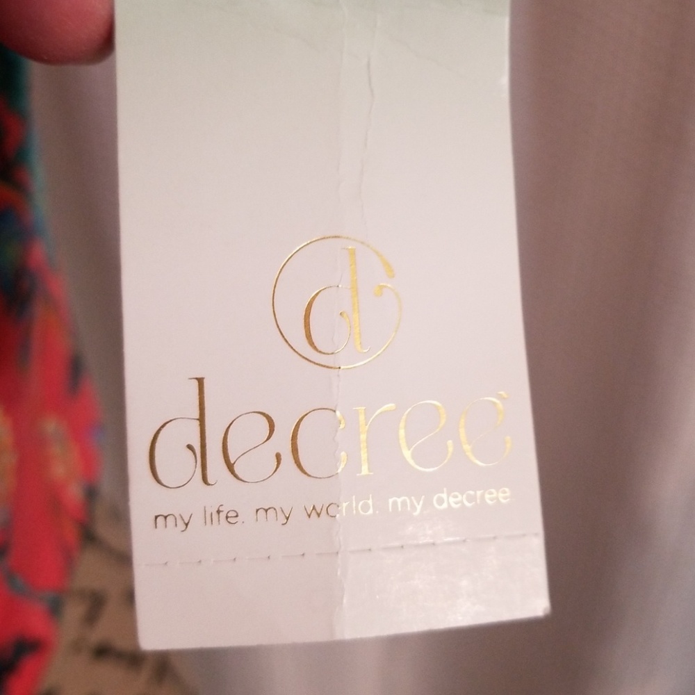 Decree lg crop nwt sz lg - Picture 2 of 4